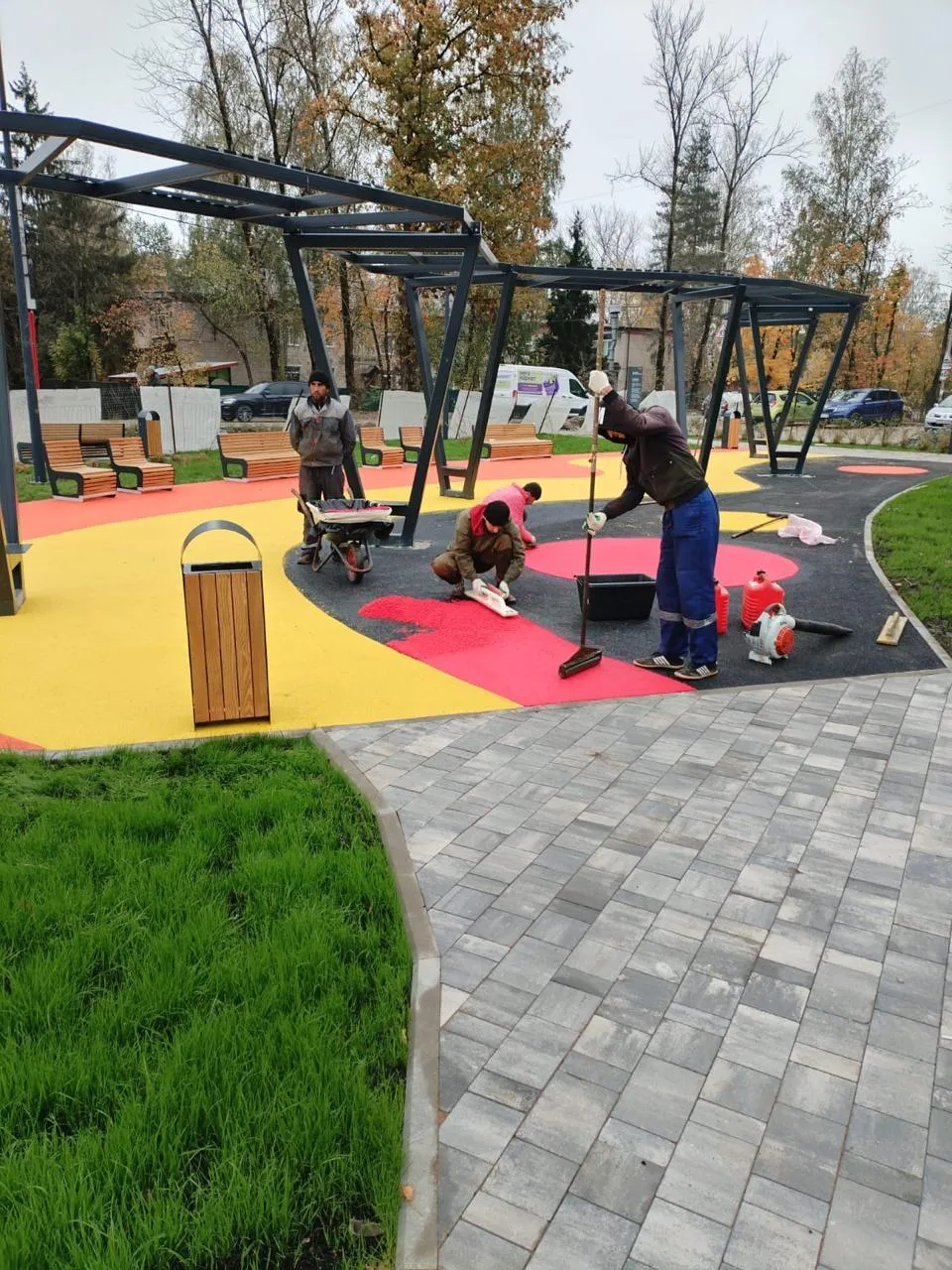 Особенности бесшовной технология укладки резиновых покрытий